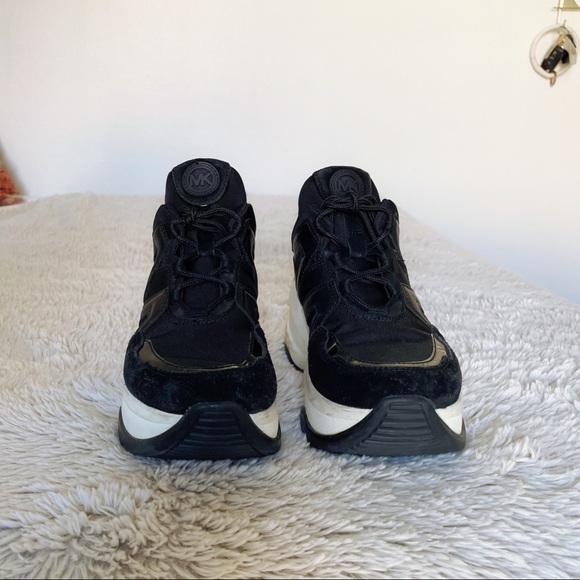 ⚡️ SOLD ⚡️ Michael Kors Olympia Trainers - Picture 4 of 8
